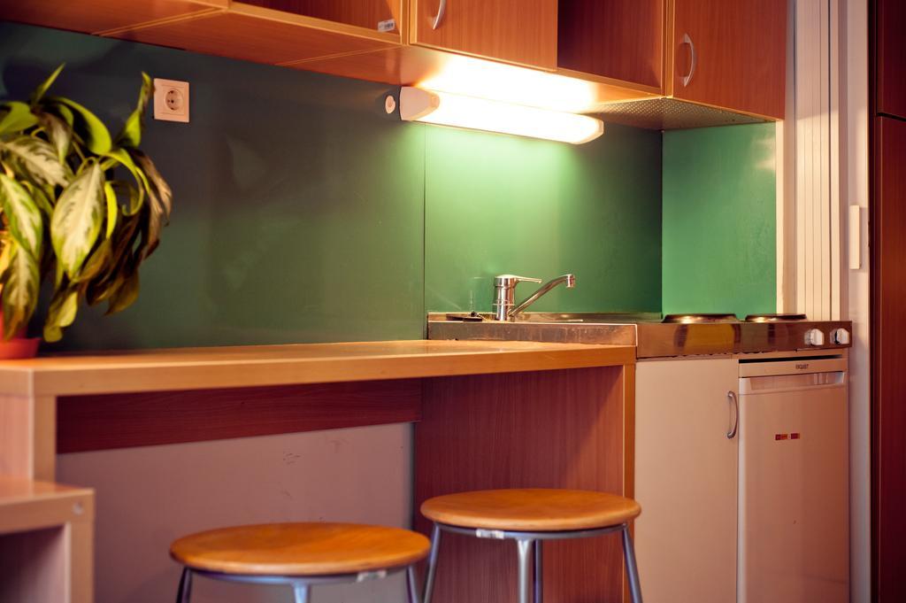 Corvin Hostal
